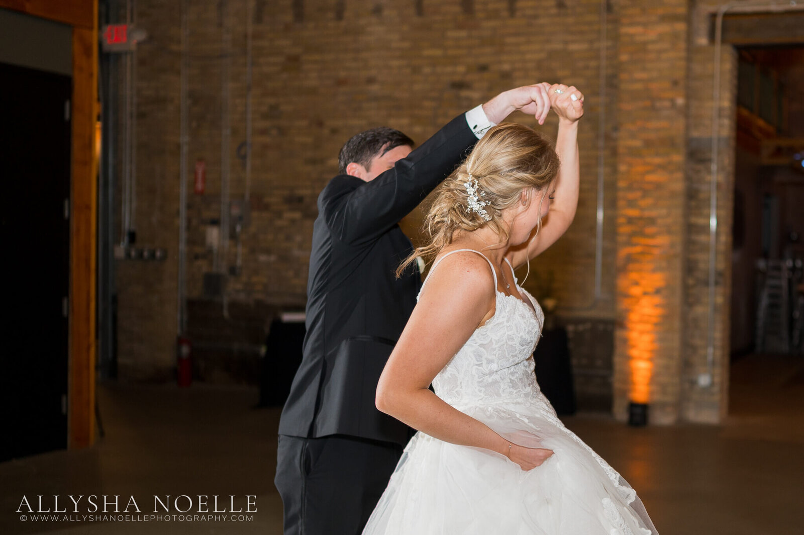 Wedding-at-The-Factory-on-Barclay-in-Milwaukee-0928