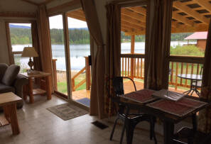 Grizzly Cabin Kitchen Lake