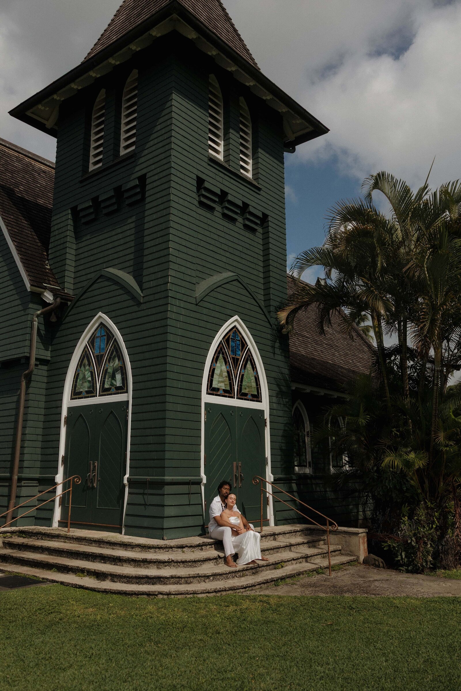 Cassie Beth Photography is a Hawaii Wedding Photographer