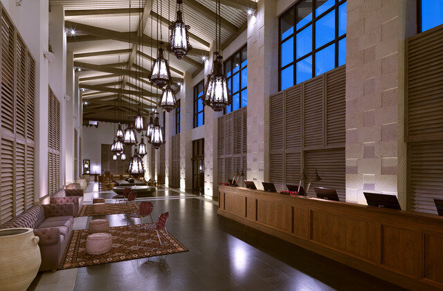 Lobby_front desk