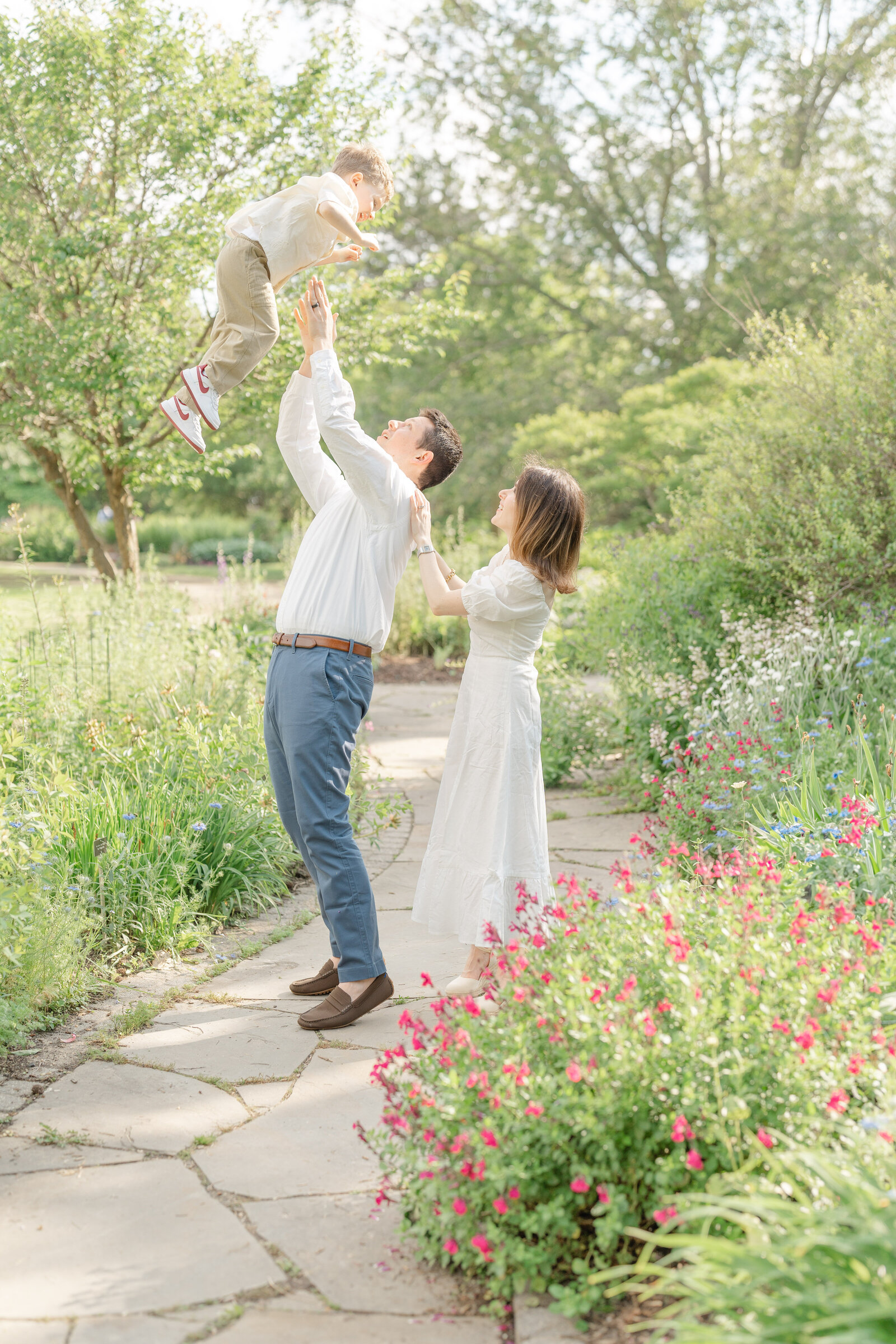 dad playing with son taken by family photographer in Chantilly, Virginia