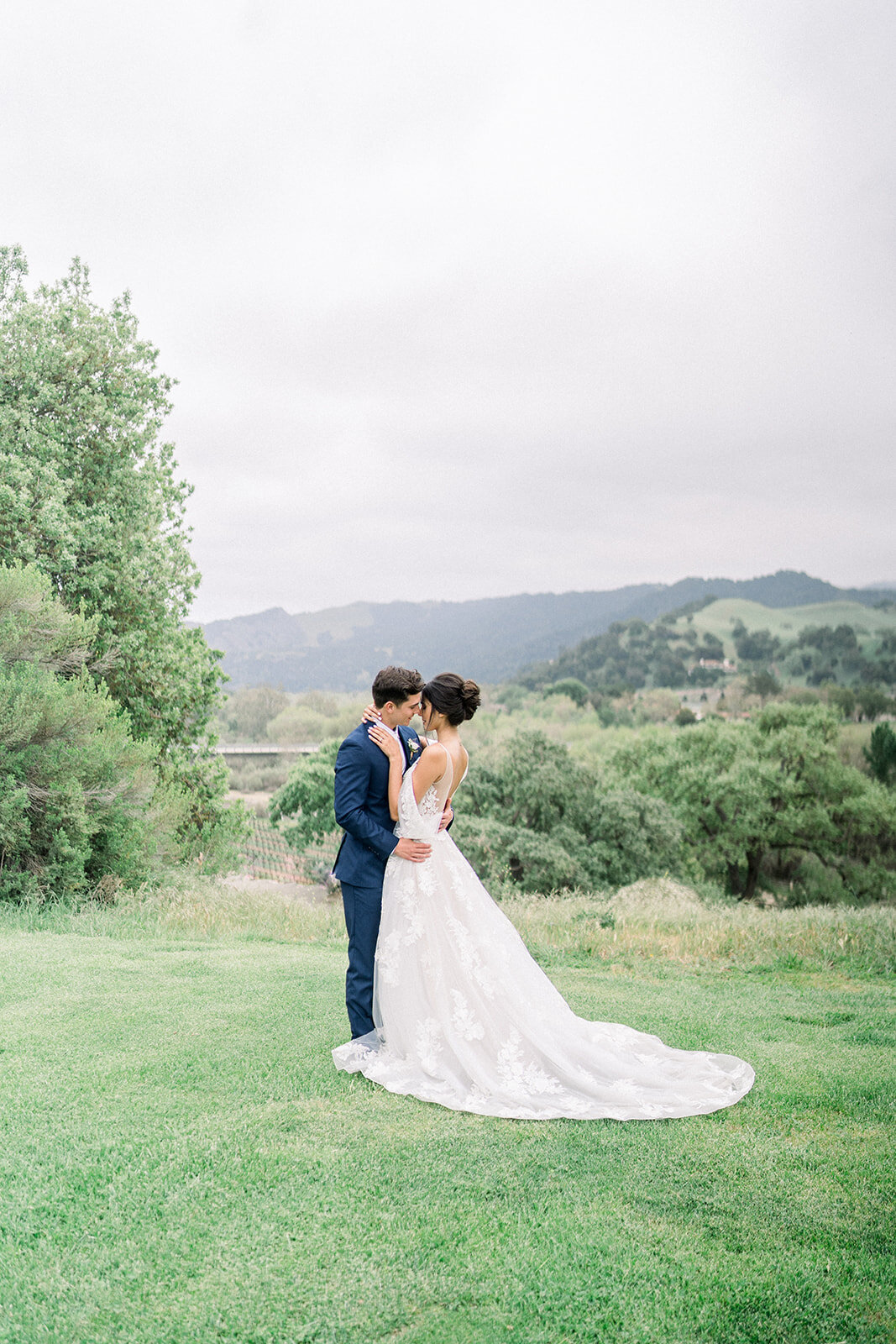 Bride and Groom’s First Look at Sunstone Winery