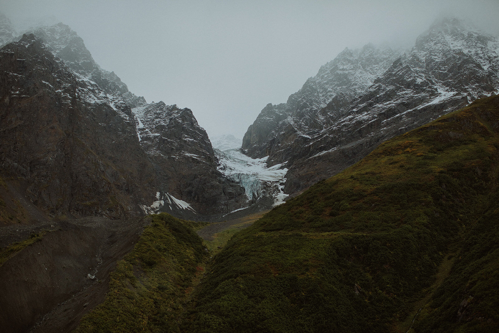 Hailey_Cameron_Alaska_Helicopter_Elopement-456