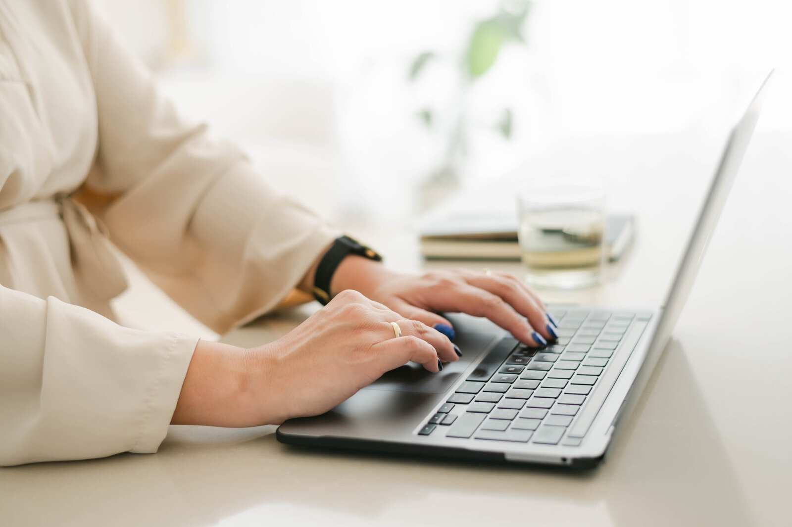 Brandingshoot met laptop in heeze
