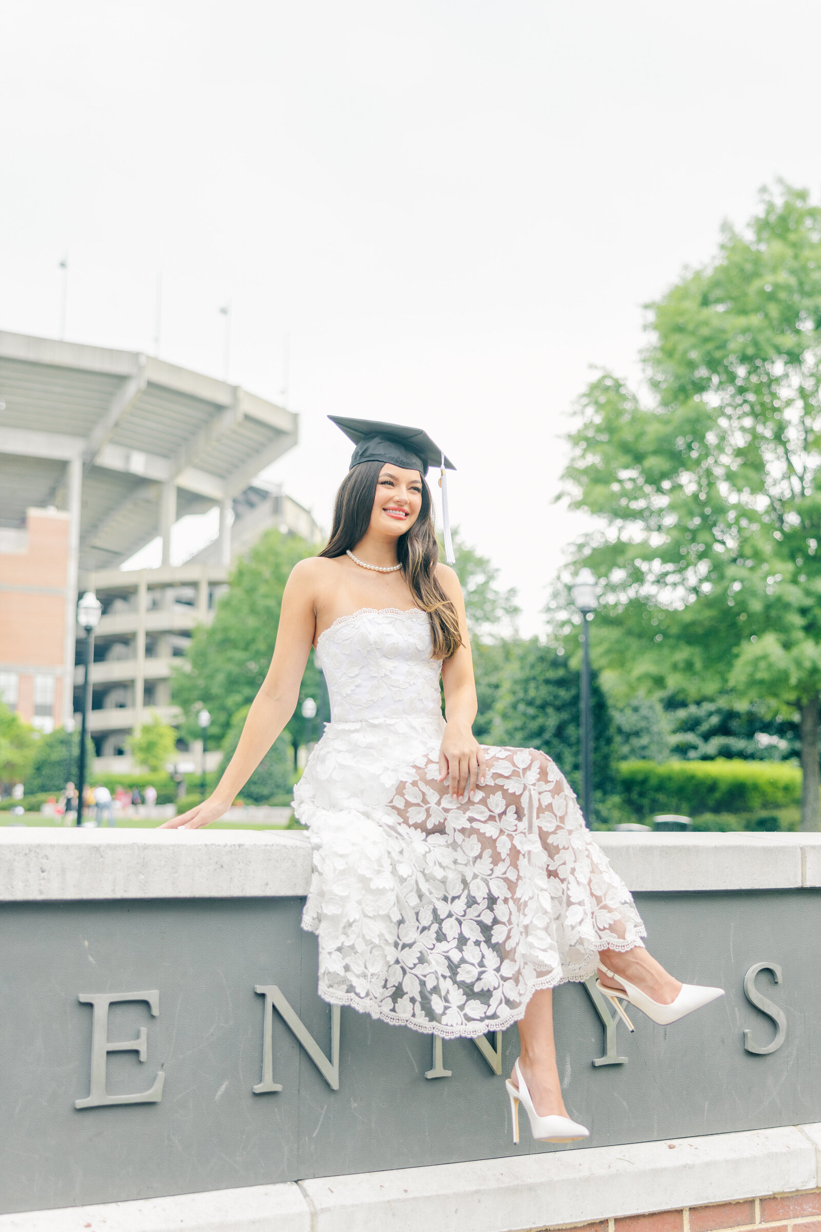 The University of Alabama Grad Session _ Lauren Elliott Photography _ Gabrielle Potter-119