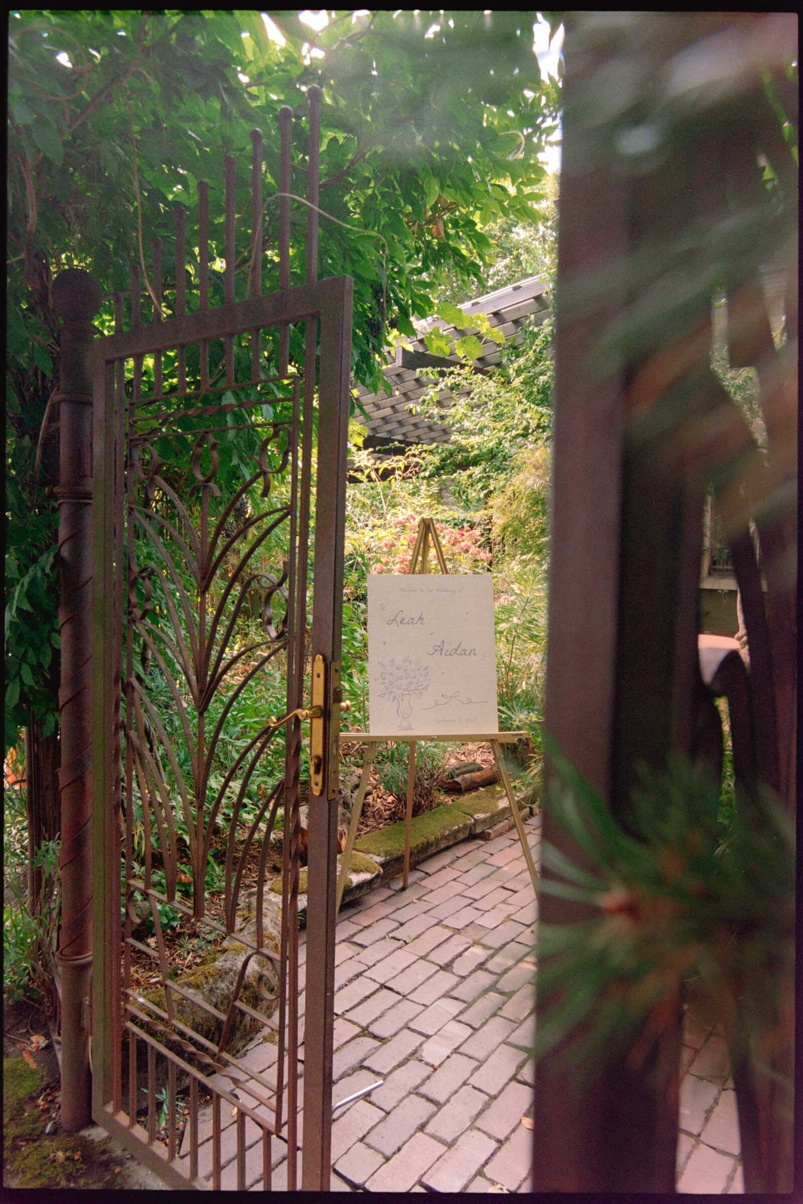 Jess-Buckley-Photo-FILM-Wedding-Seattle-Restaurant-11