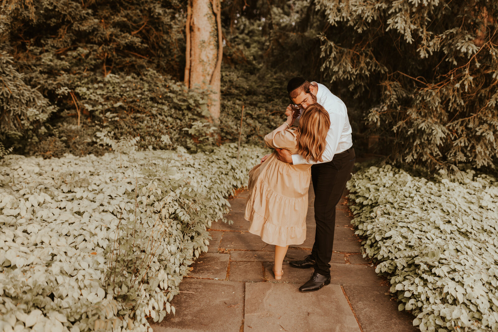 Romantic-Anniversary-Botanical-Gardens-Love-to-Lens-Photography-(107)