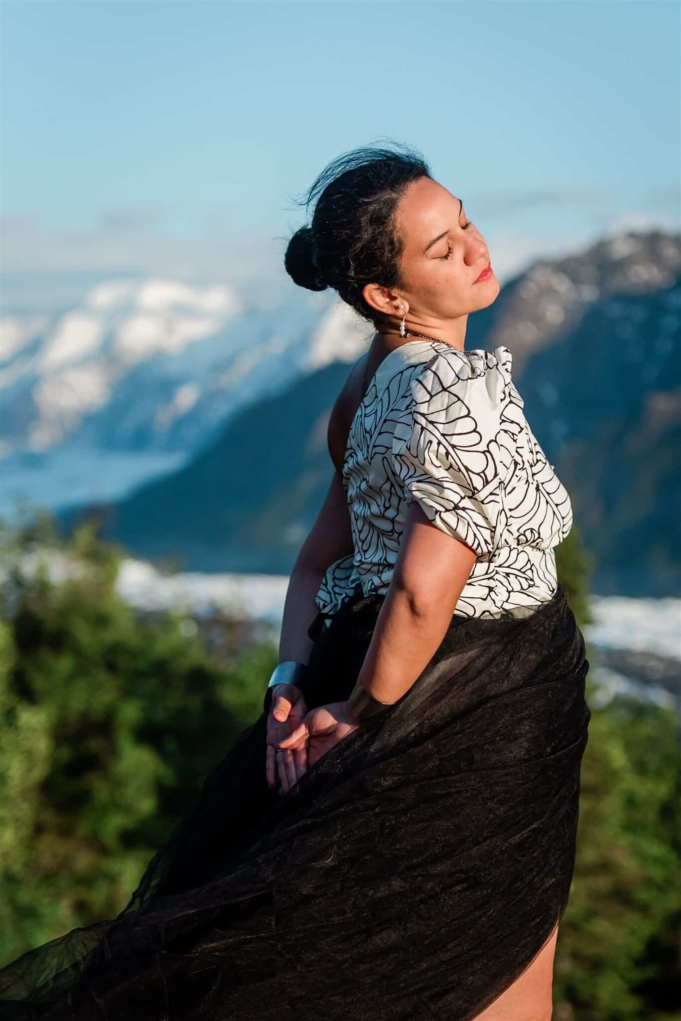 Alaska-Luxury-Wedding-and-Destination-elopement-photographer-for-luxury-multi-day-weddings-Soul-And-Sky-Weddings-17