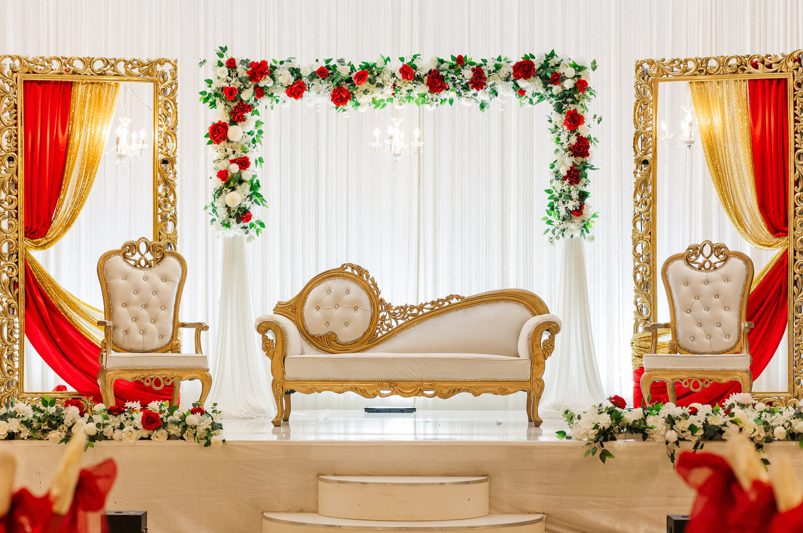 Desi-wedding-crystal-banquet-decor