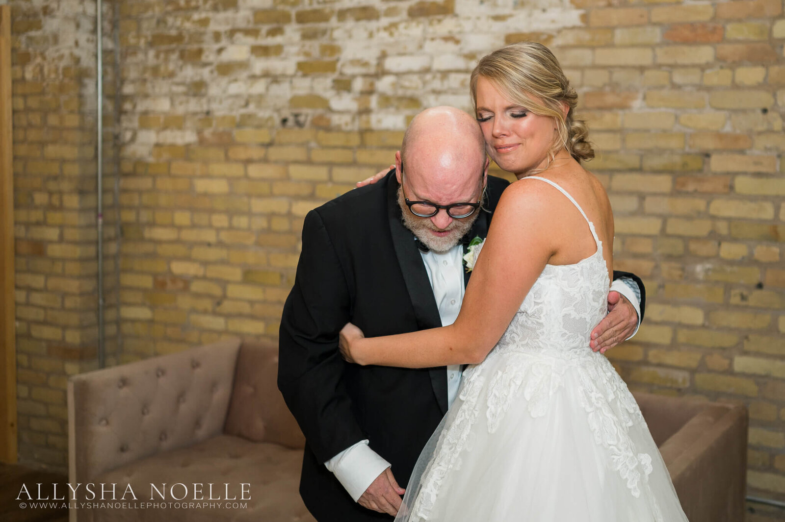 Wedding-at-The-Factory-on-Barclay-in-Milwaukee-0129