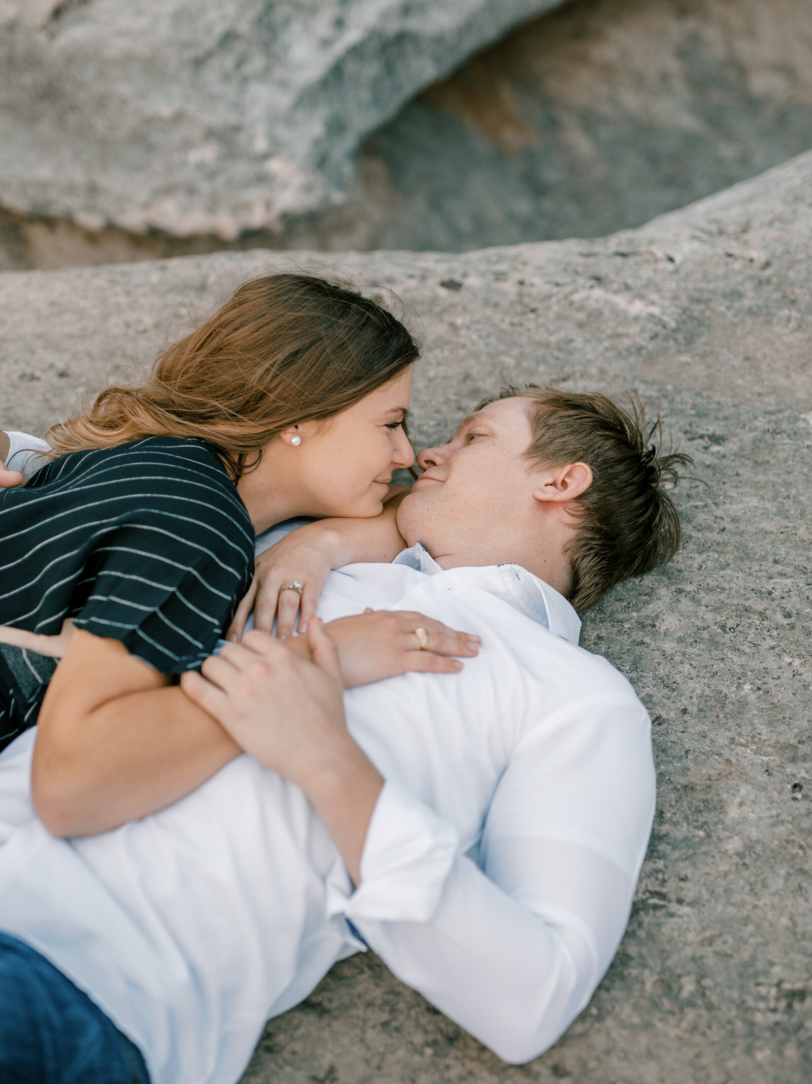 romantic-engagement-session-in-austin-texas