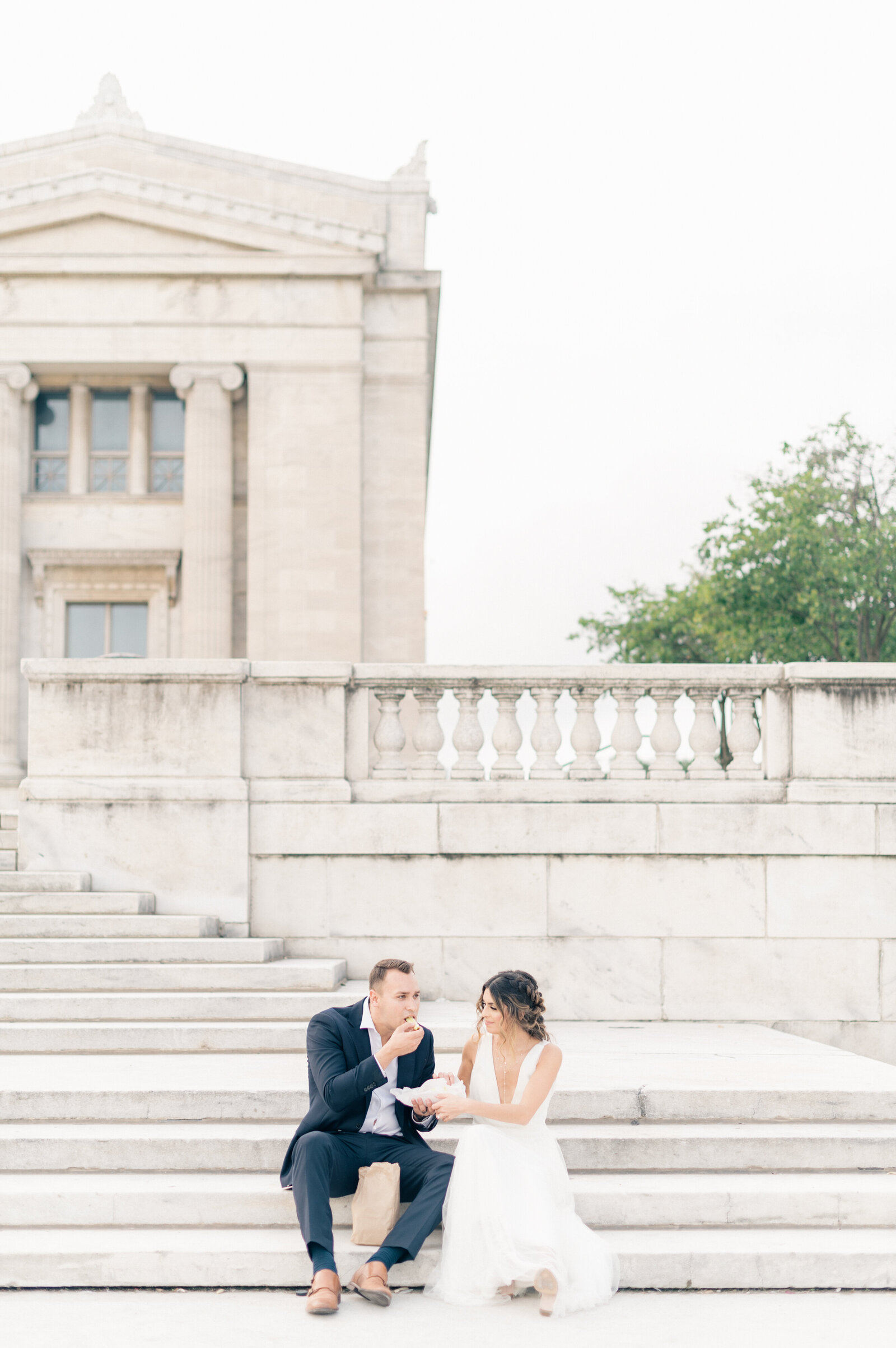 chicago rookery building and board of trade and museum campus wedding photos-8300