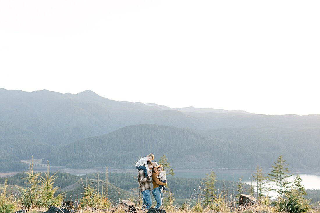 Mountain-top-family-photo-session-1657