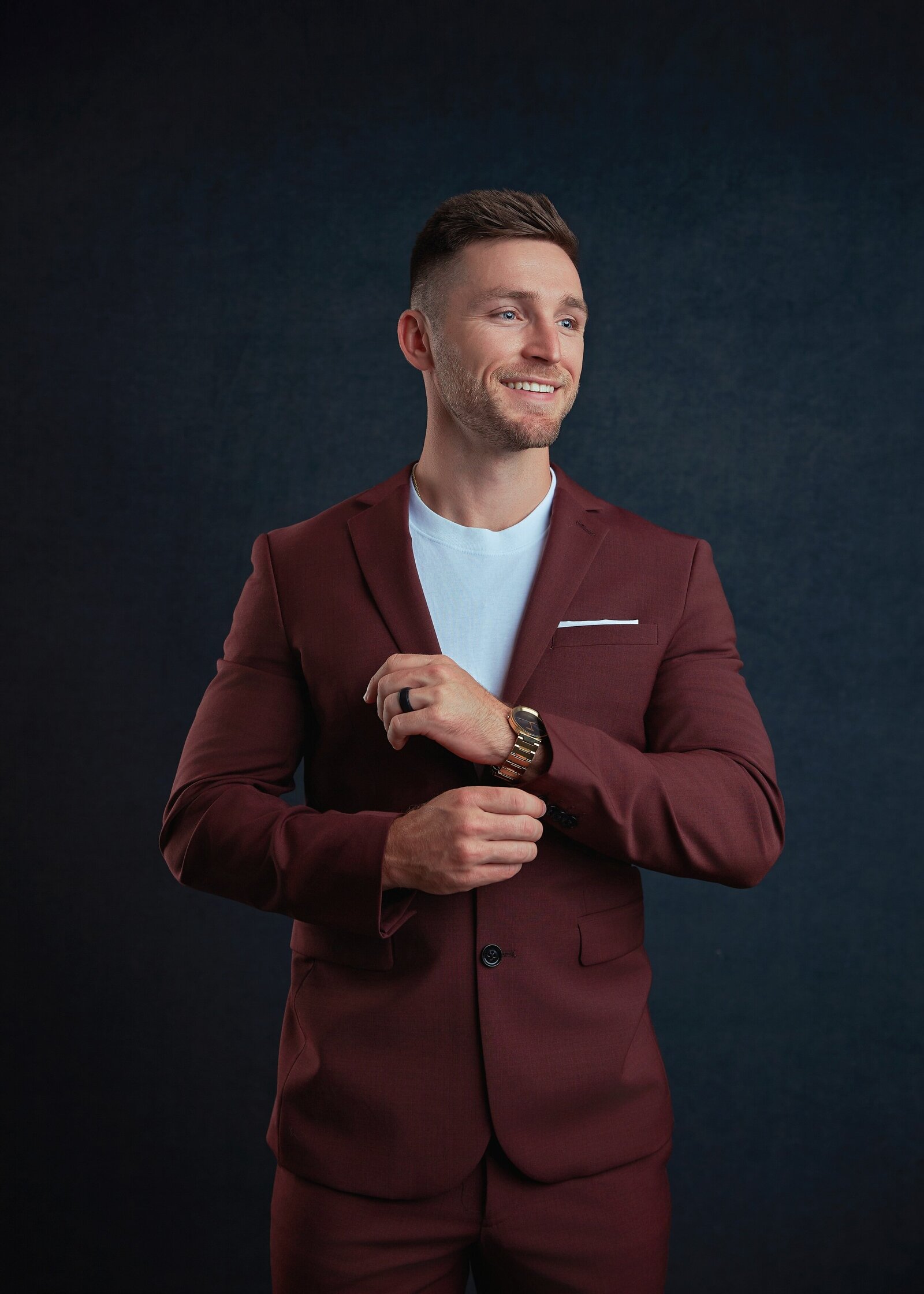twin-rivers-250529-atlanta-headshot-professional-branding-realtor-agent-studio-portrait (8)