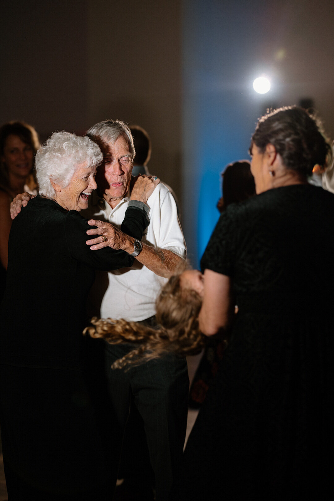 brightbill-wedding-prairie-hill-vineyard-kayxbee-971