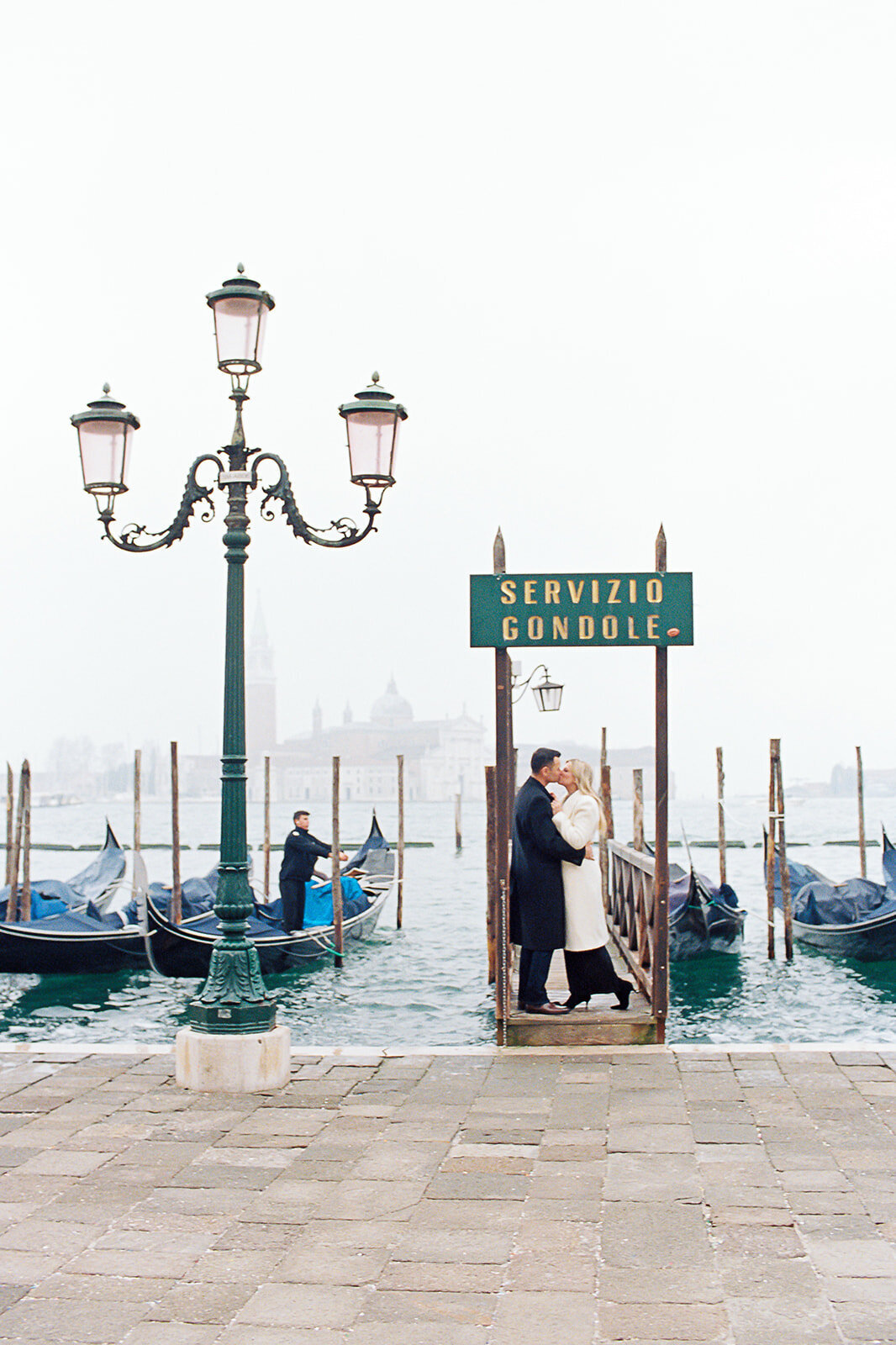 venice-italy-couple-photographer-fashion-editorial10
