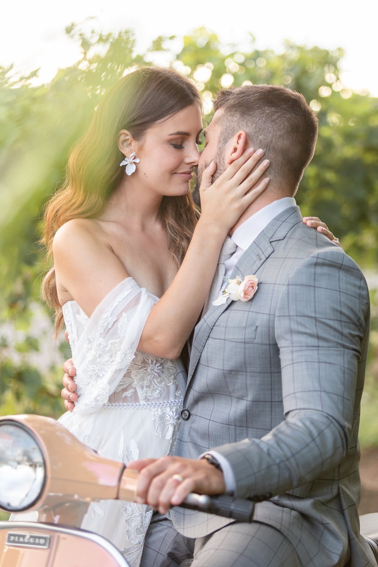 Kurtz Orchard Amalfi Coast Inspired Wedding | Dylan & Sandra Photography -48