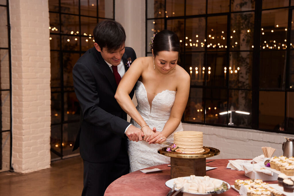bride-groom-cake-cutting-intimate-unannounced