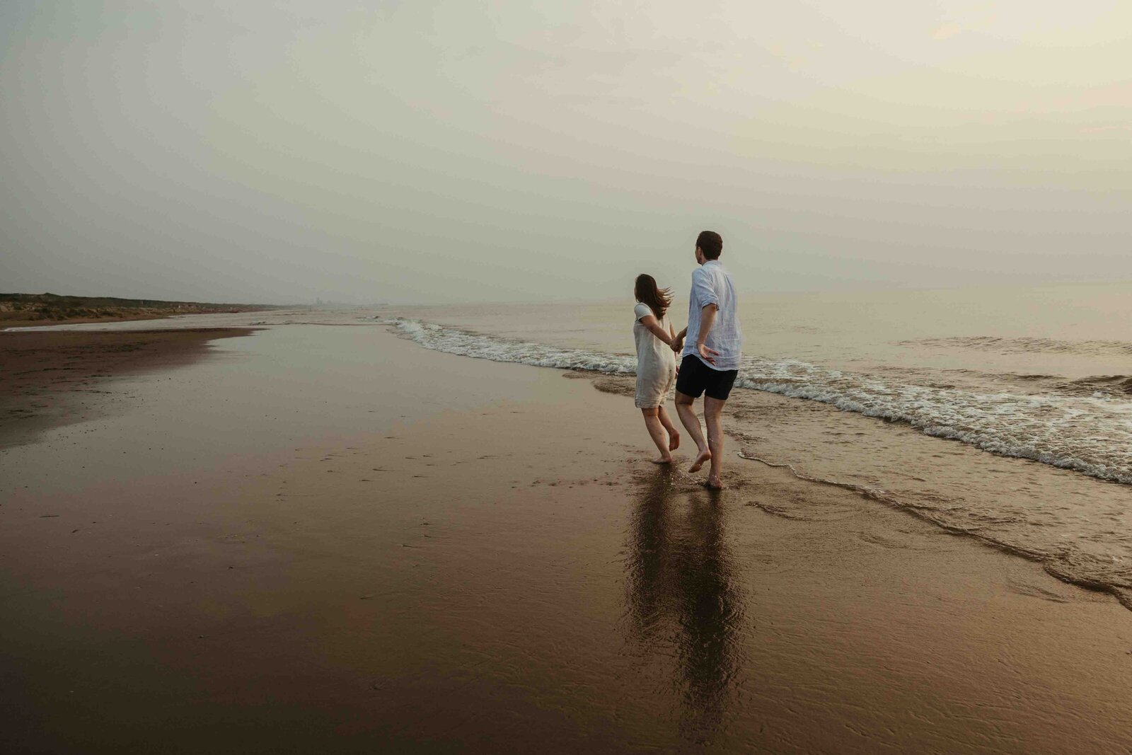 Get-framed-photographpy-couples-loveshoot-preweddingshoot-goldenhour-coupleshoot-3