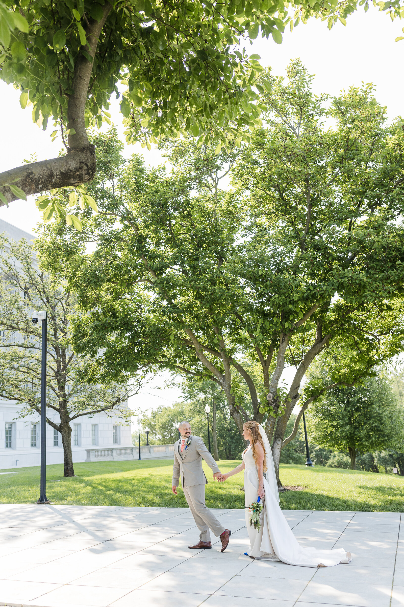Wedding photos at Jefferson City Capitol building