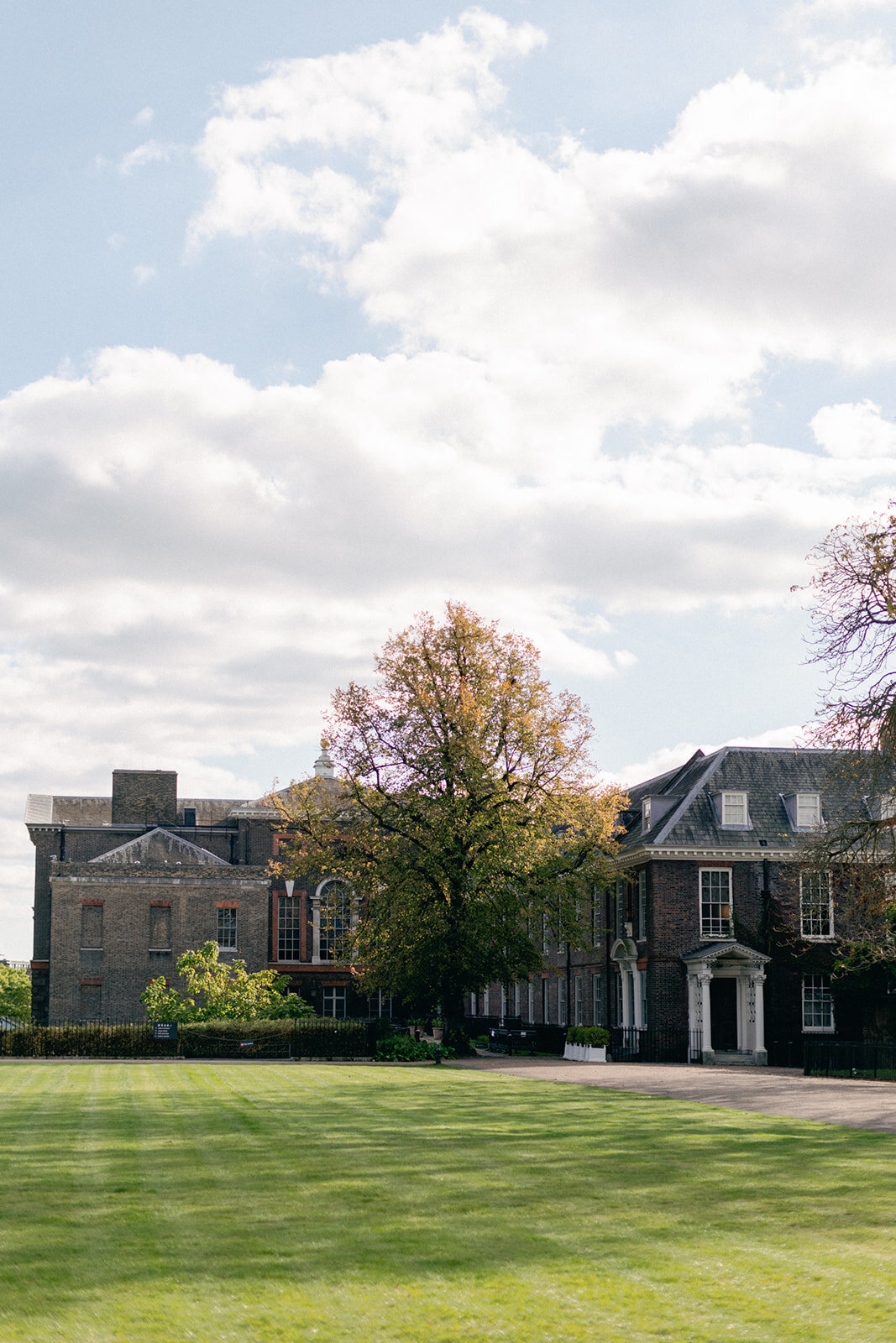 MJV-Kensington-Palace-Orangery-Wedding-051024-Ceremony-Philippa-Sian-Photography-45
