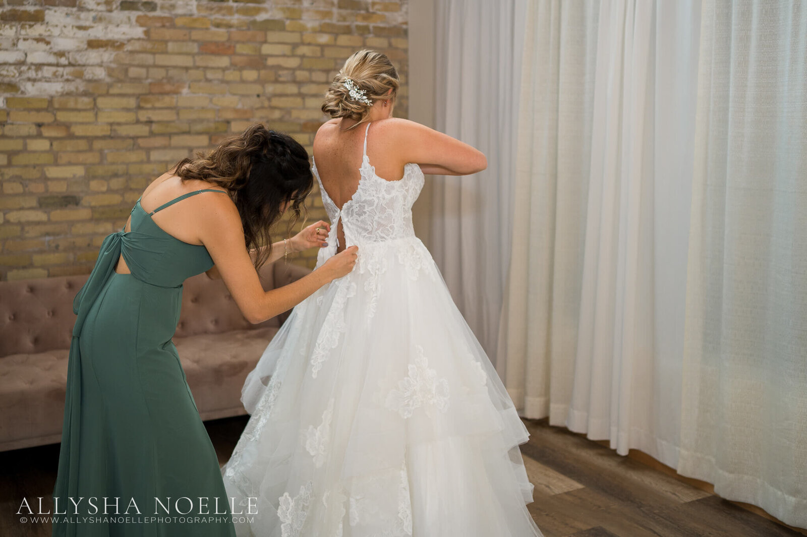 Wedding-at-The-Factory-on-Barclay-in-Milwaukee-0045