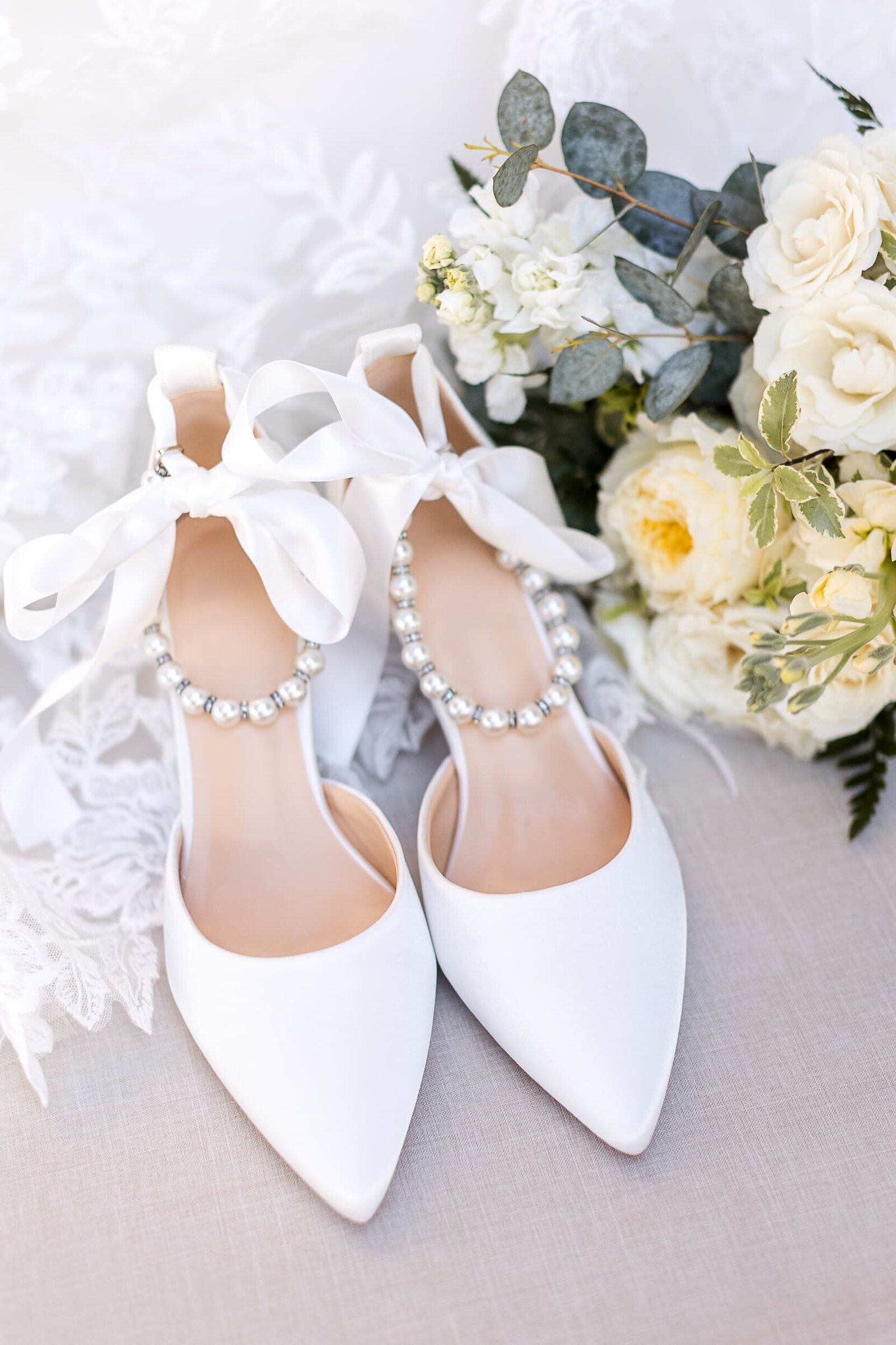 Phoenix-Wedding-Photographer-and-Videographer-Venue-at-the-Grove-WoodWed-1065