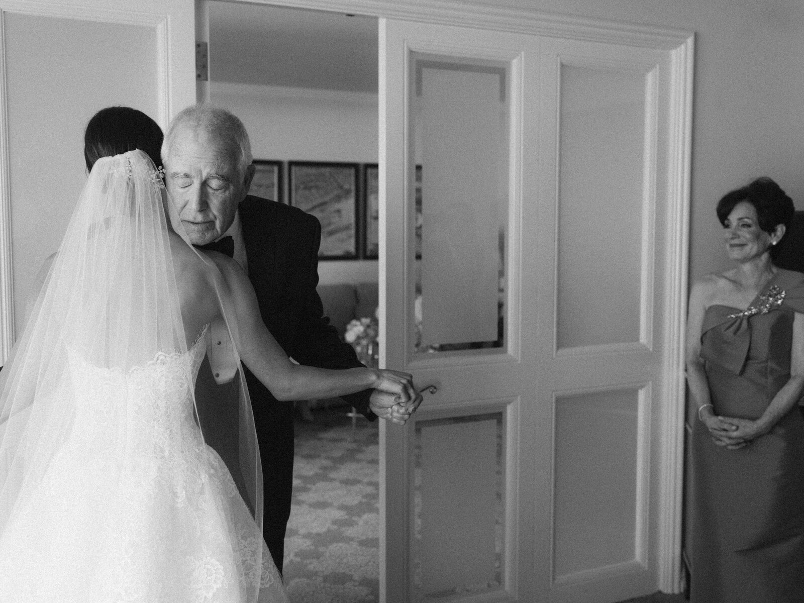 windsor-court-hotel-bridal-suite