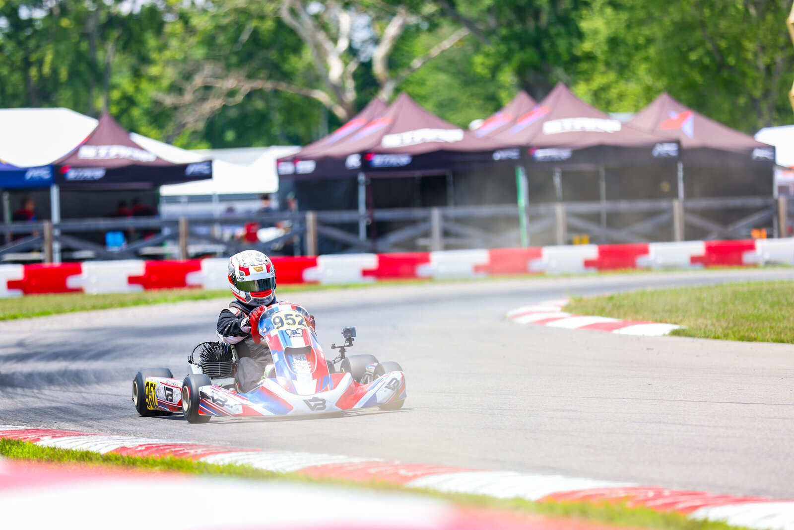 Vaughn Beesley RacingFS2A9860