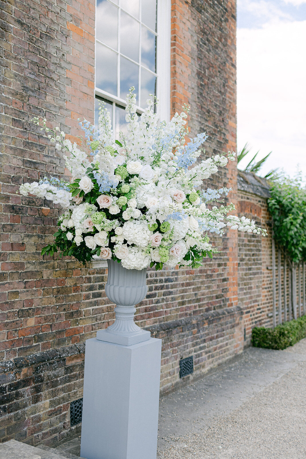 leanne-james-wedding-pre-ceremony-philippa-sian-photography-20