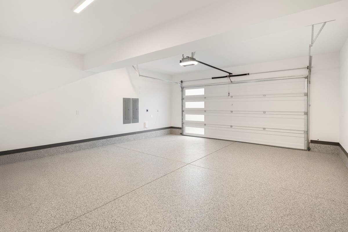 Livingston-Custom-Homes-West-Kelowna-Spec-Build-Garage