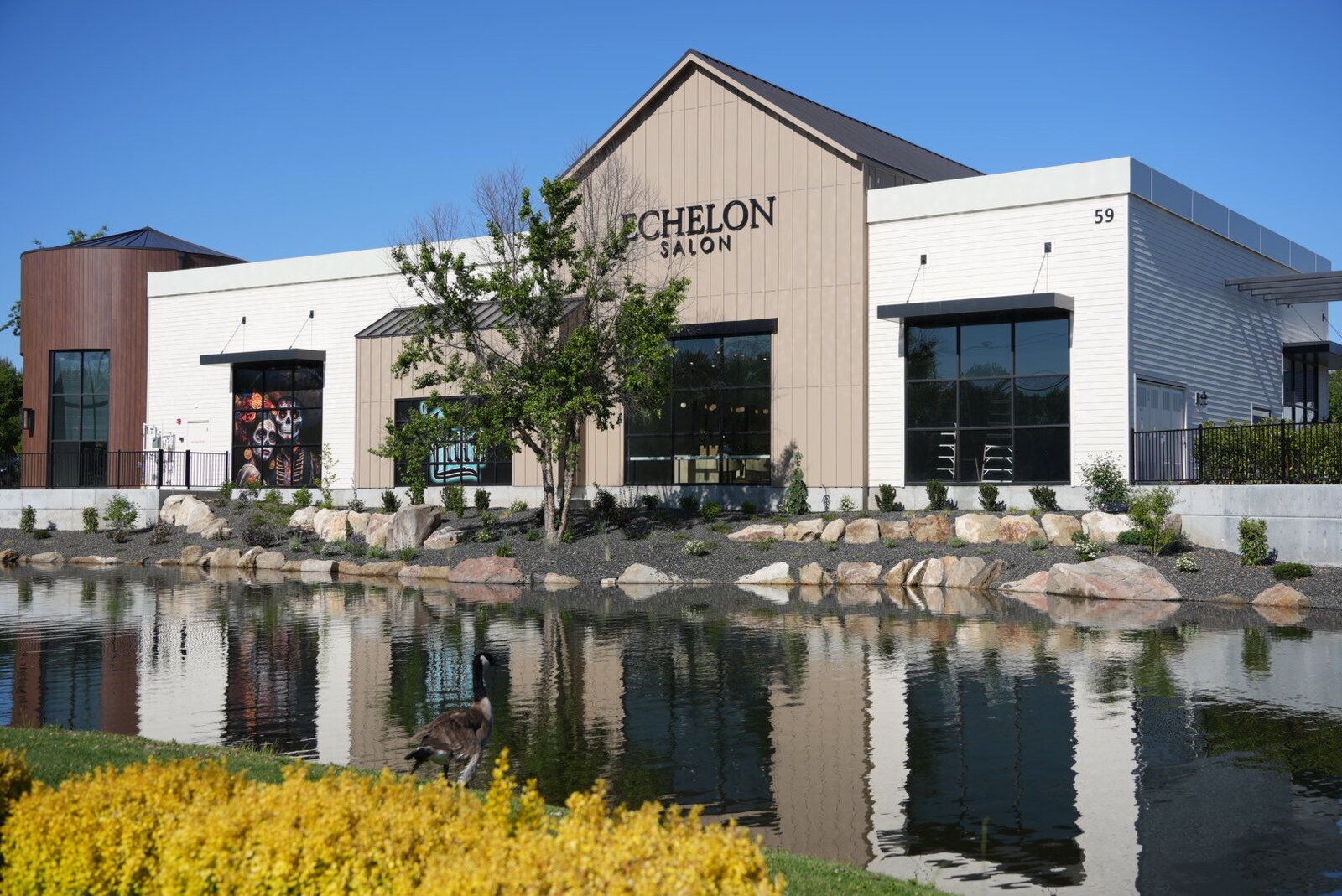 Echelon Salon exterior and pond at the Bridges at Lakemoor in Eagle, Idaho