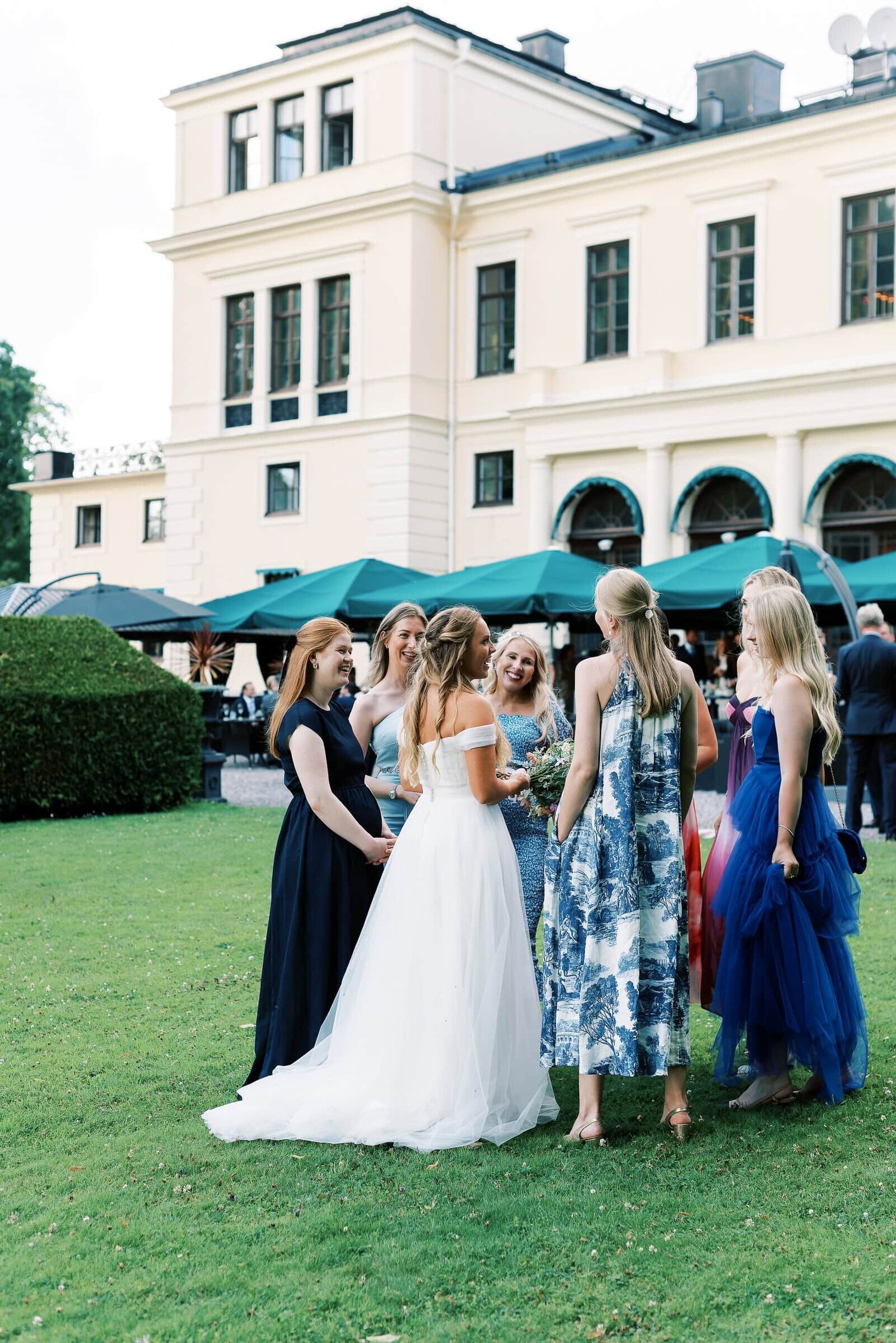 Destination Wedding Photographer Anna Lundgren in Stockholm Swedish American wedding at Ranas Slott in Roslagen Stockholm Sweden_007