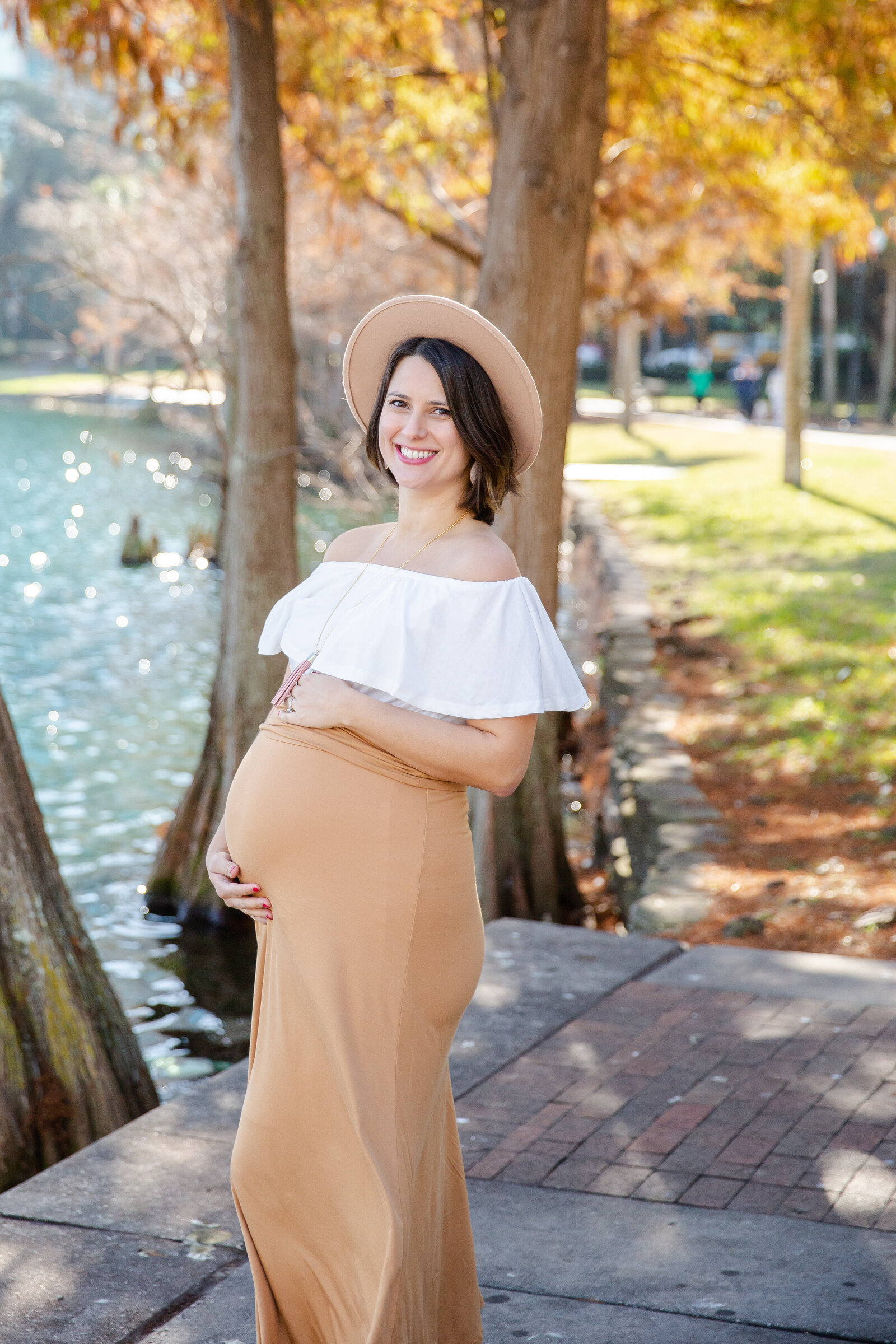 Orlando maternity portrait photographer Riley James.