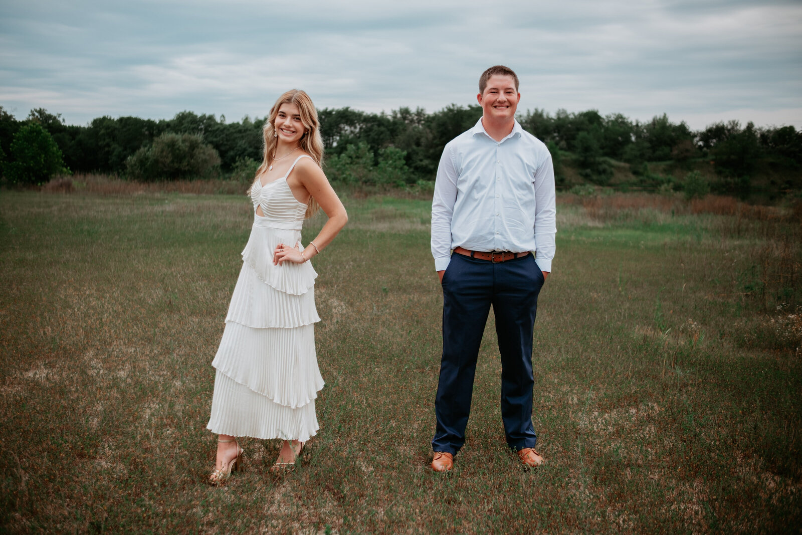 senior-photos-effingham-illinois-city-night-friends-16