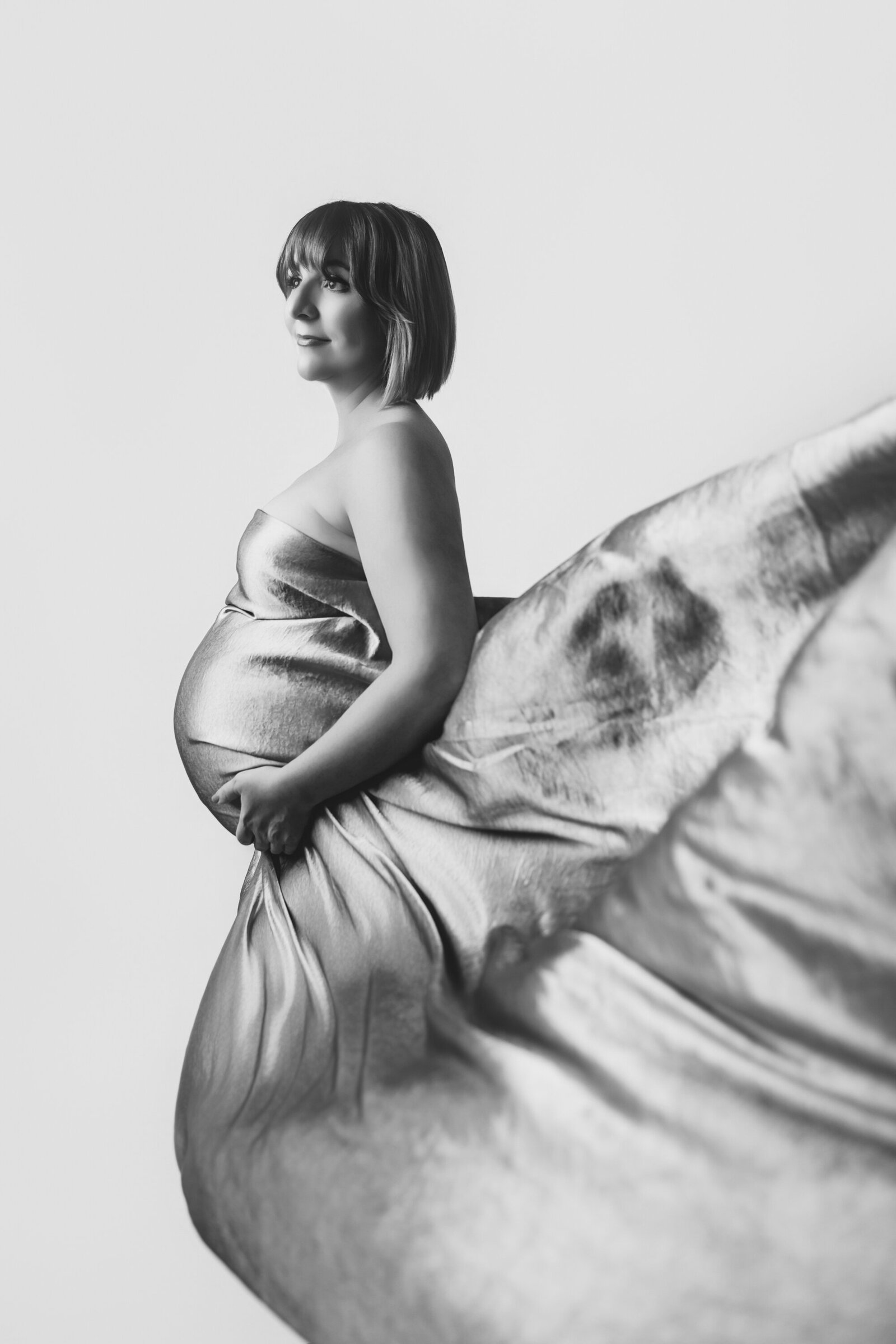 MiniAnnaPhotography2023-Jenna-Maternity-1640-Editsrgb-evsrgb-bw3000px