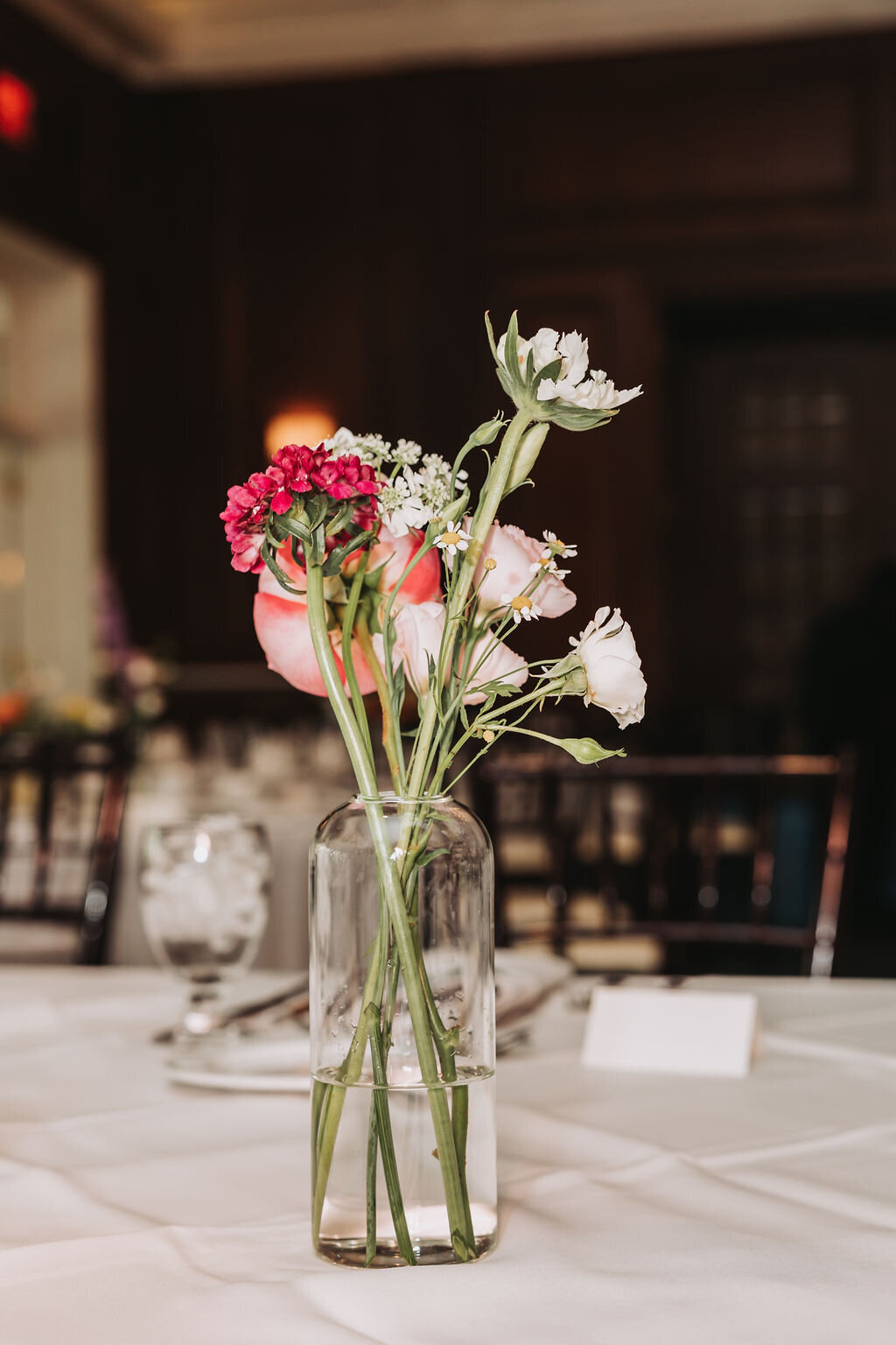 ErinandMike-MariahKastenPhoto-MichiganWeddingPhotographer-179