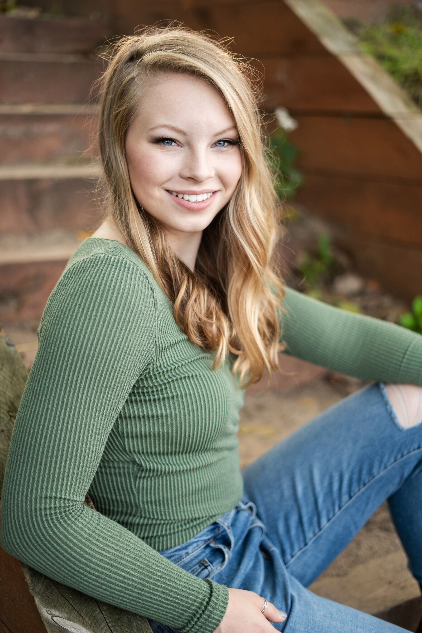 minneapolis-nature-river-senior-photographer-2