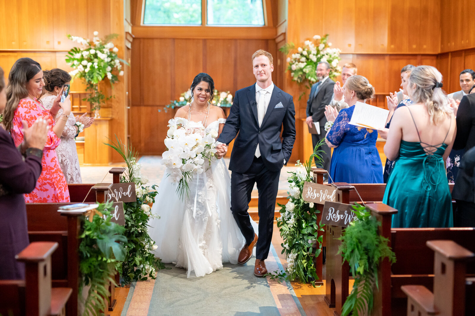 botanic garden wedding descending church aisle
