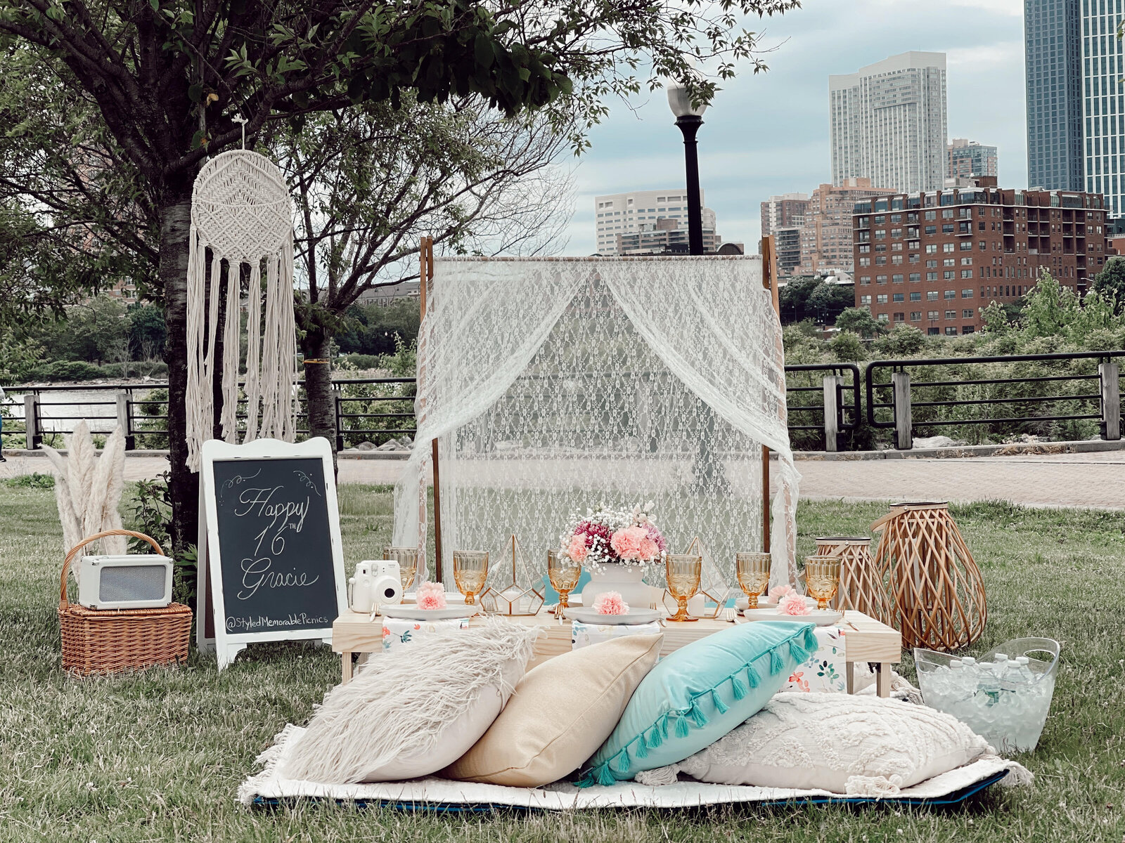 Chic picnic pop-up offering one-of-a-kind experiences sure to take your special day to the next