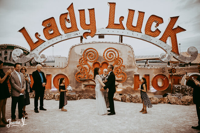 neon-museum-wedding-1