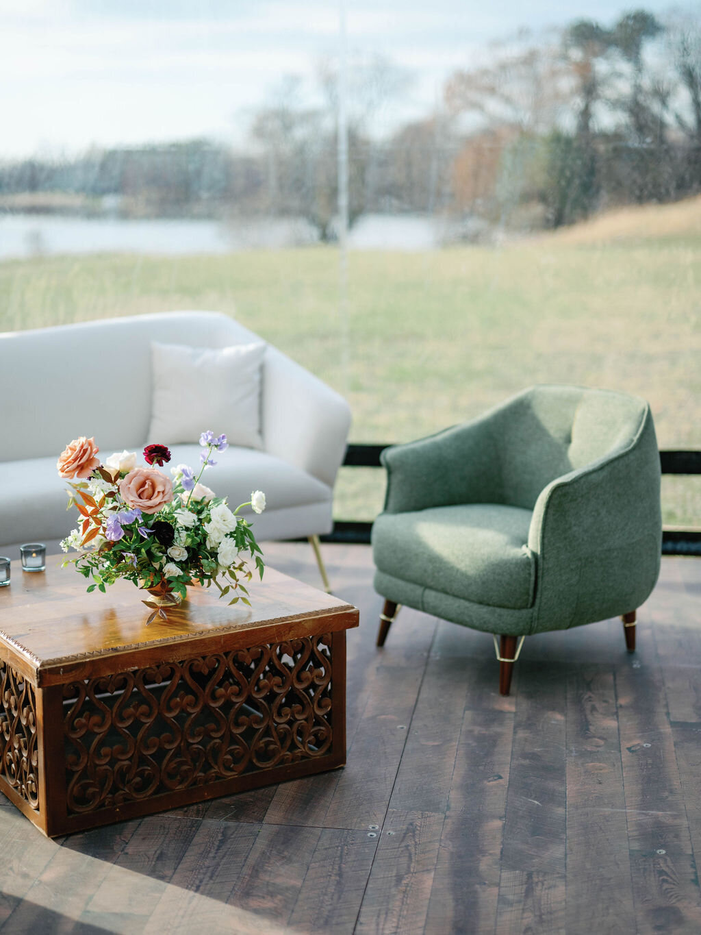 193_Kate Campbell Floral Whitehall Manor tented Winter wedding by Anna and Mateo photo Reception