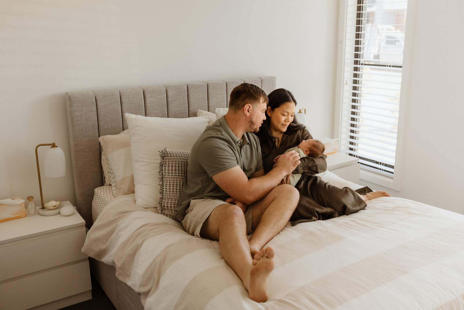 relaxed-lifestyle-newborn-session-hawkesbury-home