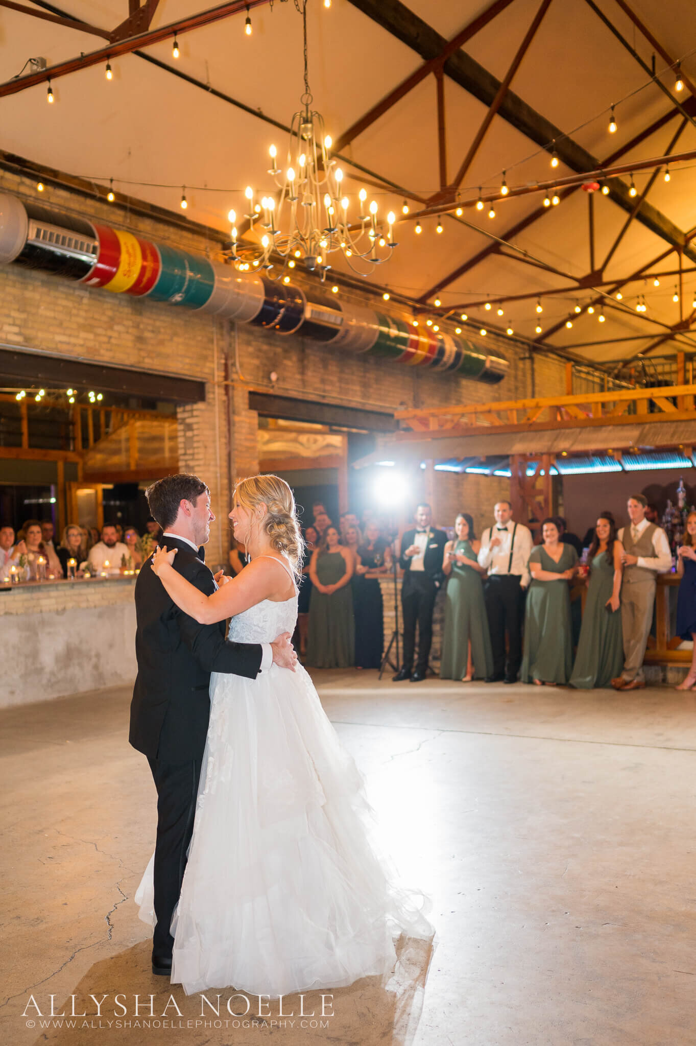 Wedding-at-The-Factory-on-Barclay-in-Milwaukee-1039