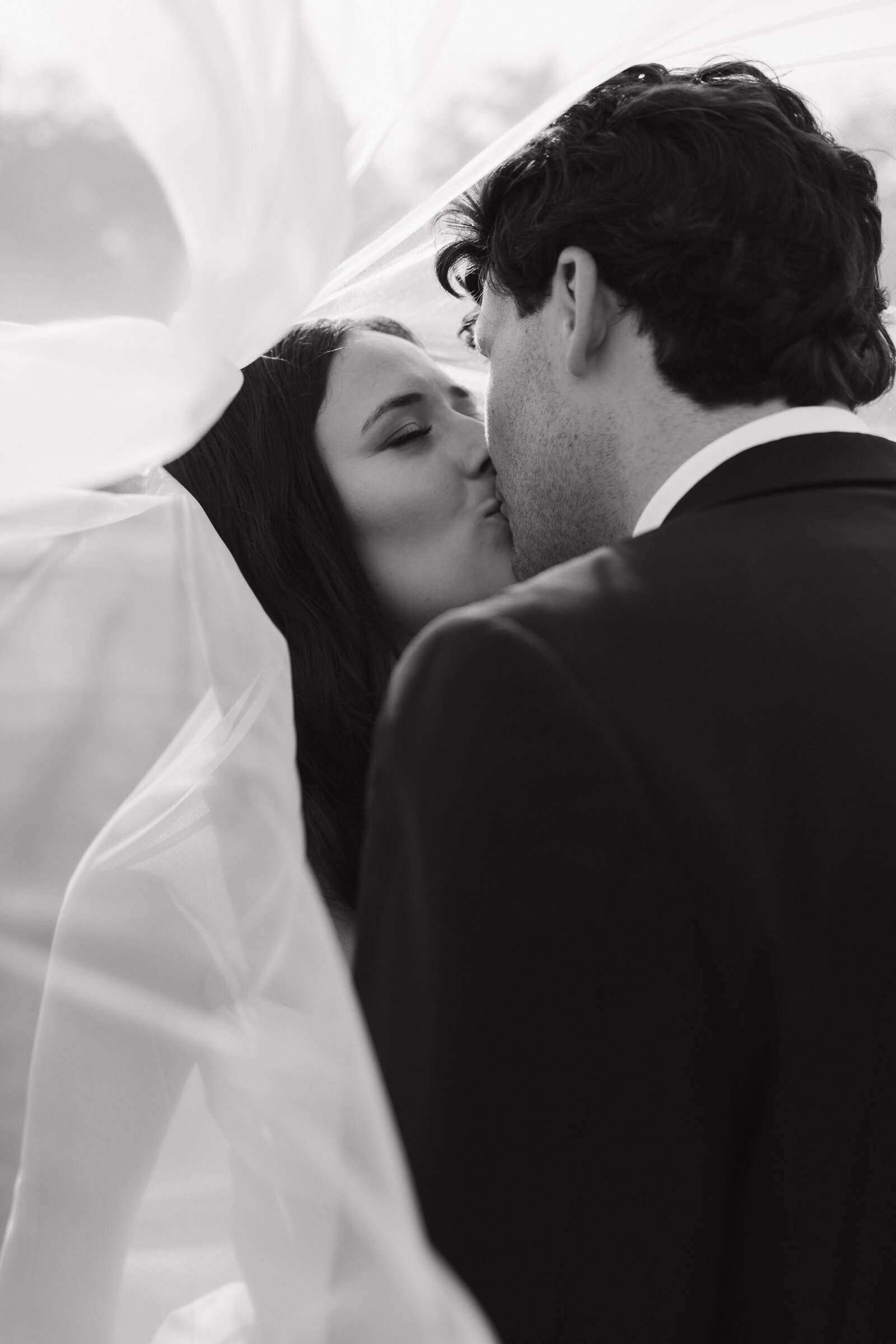 Debbie Elisa Photography - Virginia Wedding PHotographer - Morais Vineyard (12 of 16)