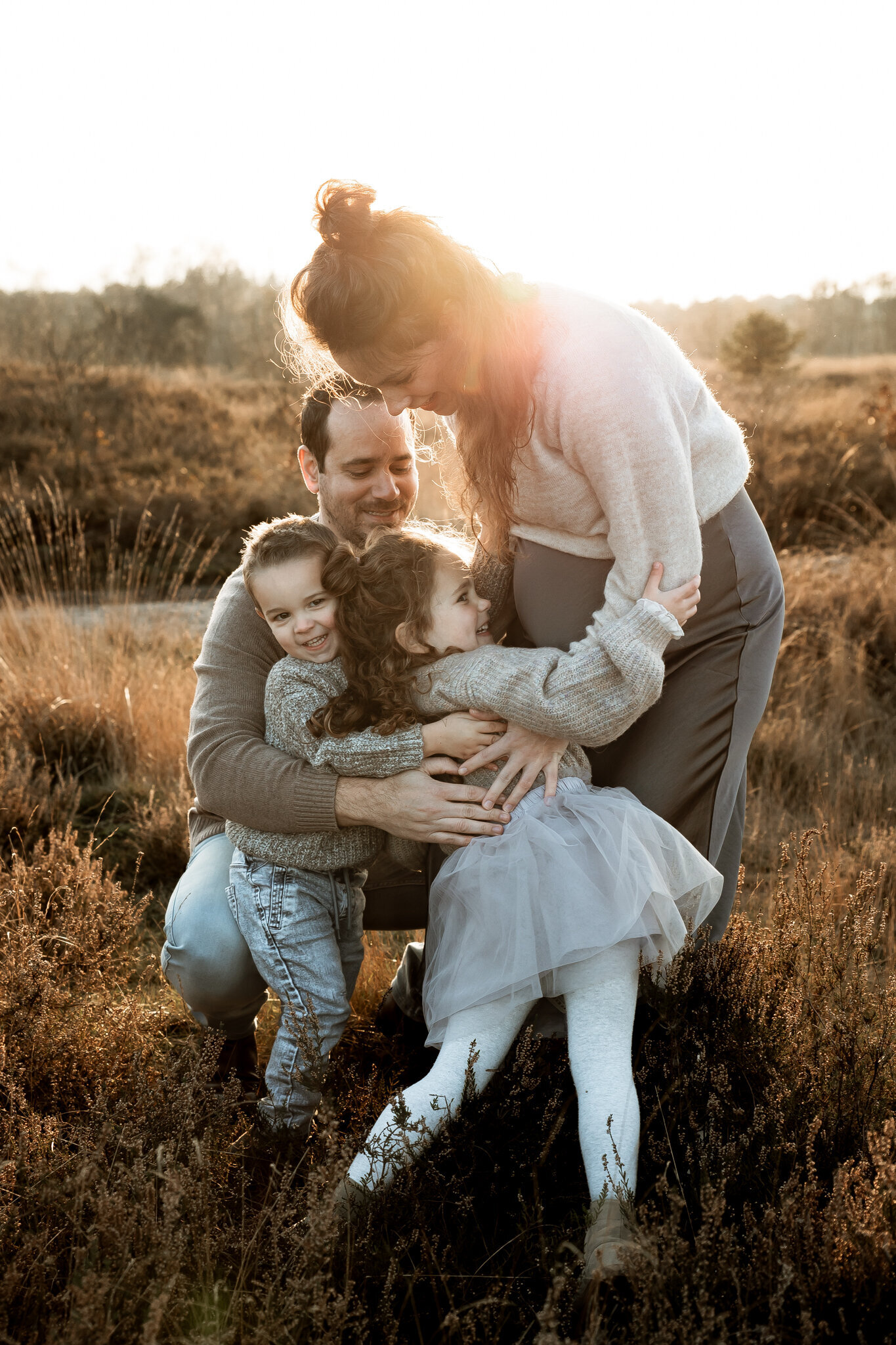 zwangerschapsftoshoot eindhoven zwangerschapsfotograaf fotoshoot zwangerschap fotograaf zwangerschap valkenswaard zwanger fotoshoot newbornshoot la nouk fotografie gezinsshoot