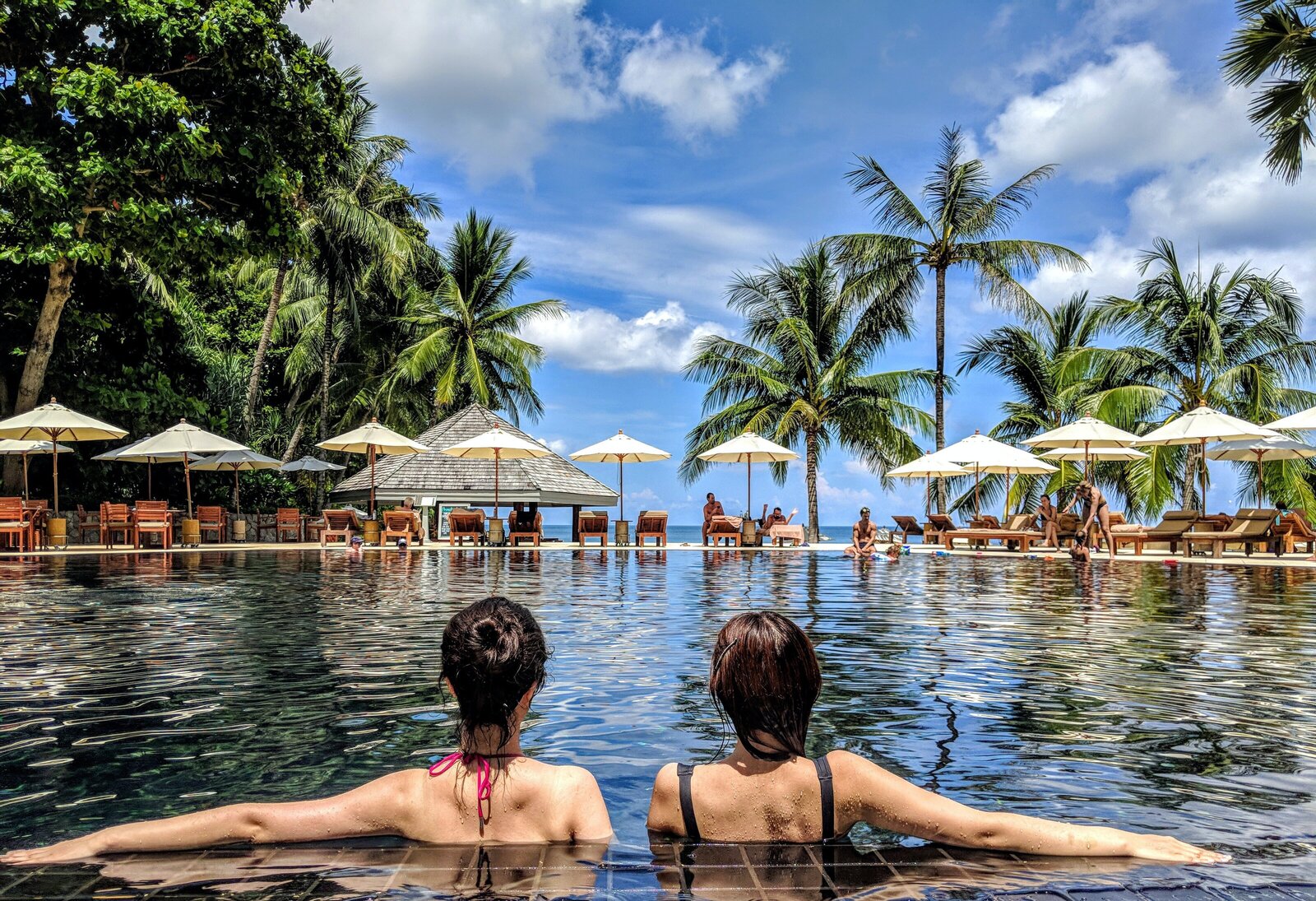 friends-tropical-vacation