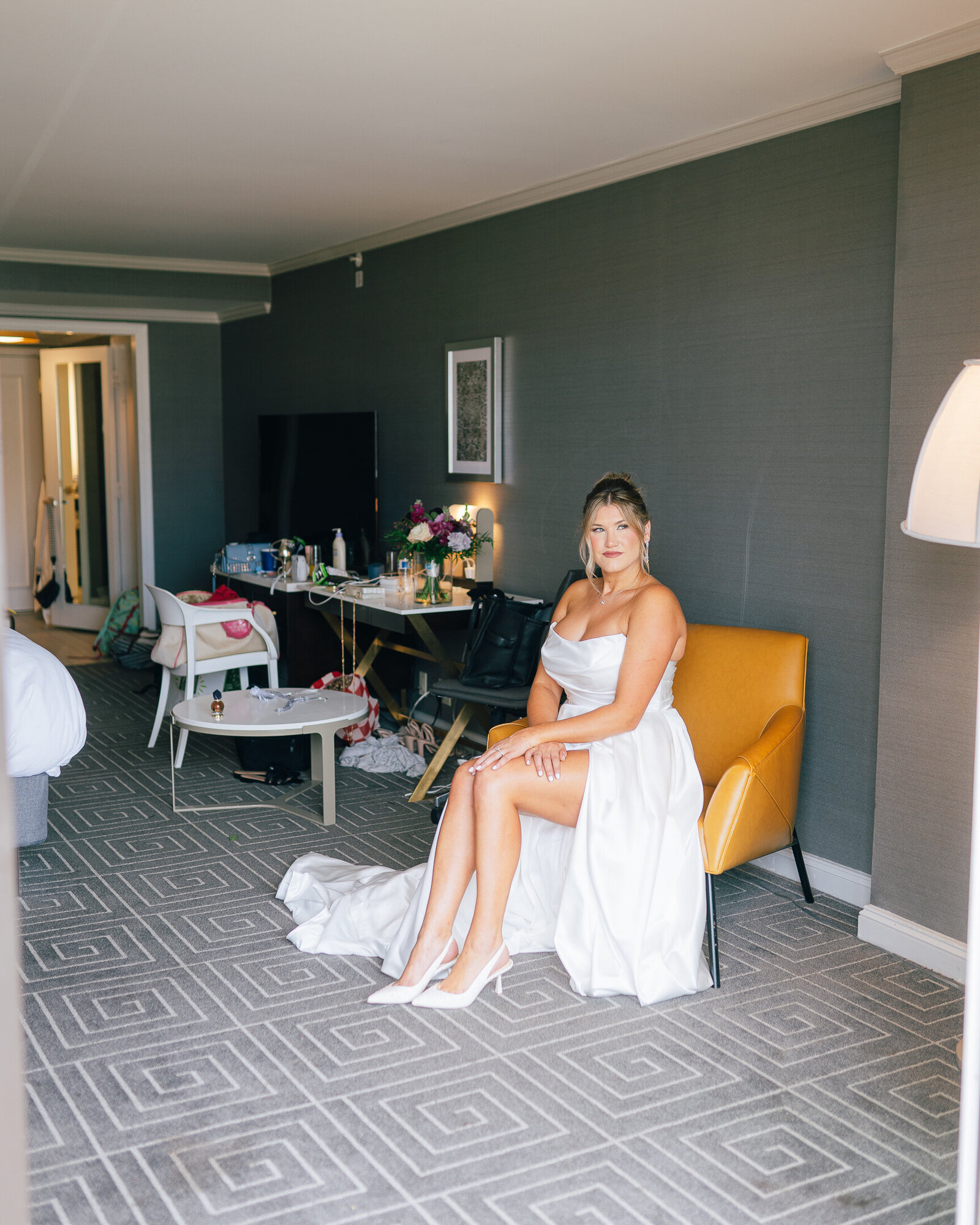Corby Intercontinental Hotel Kansas City Wedding Plaza-46