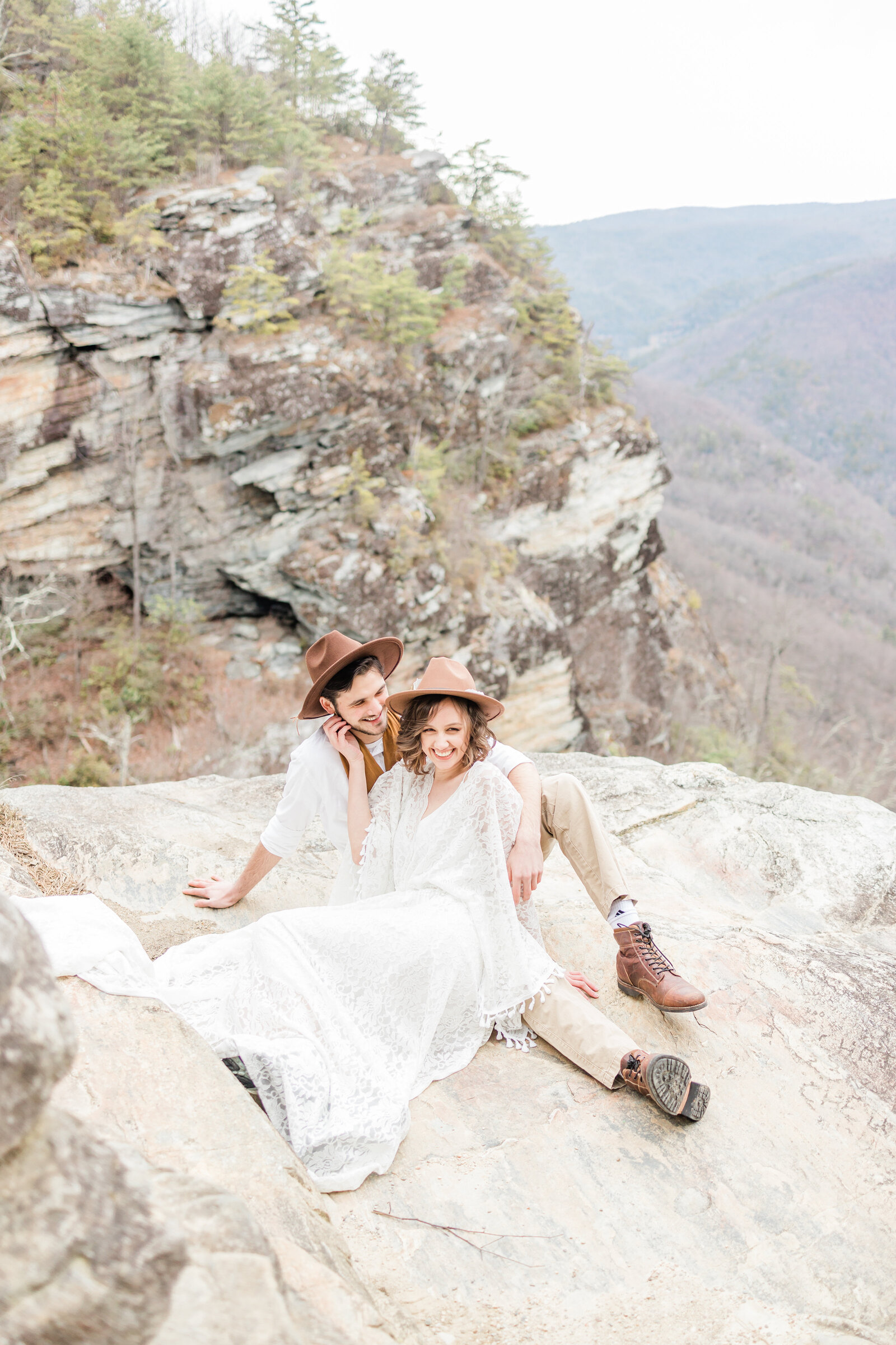 Linville-Gorge-North-Carolina-Wedding-Willow-And-Rove-4