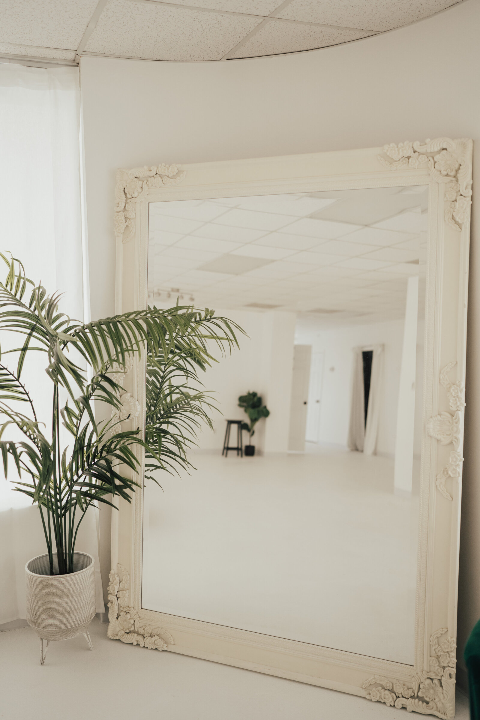 Pompy portraits new studio 3